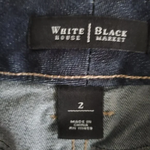 White House Black Market Women's Blue Medium Wash Embrace Life Denim Skirt Sz 2 - Picture 9 of 9